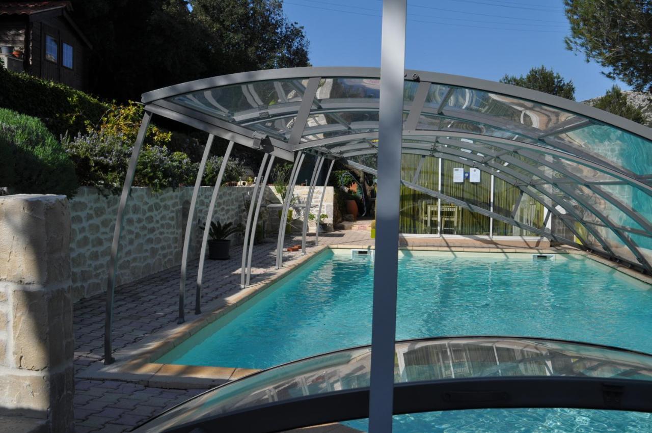 Lou Pin Dou Papet Bed & Breakfast Roquevaire Exterior photo